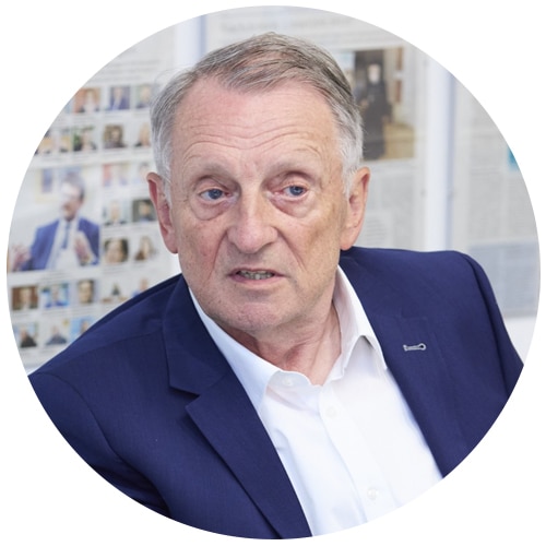 MR Dr. Reinhold Glehr